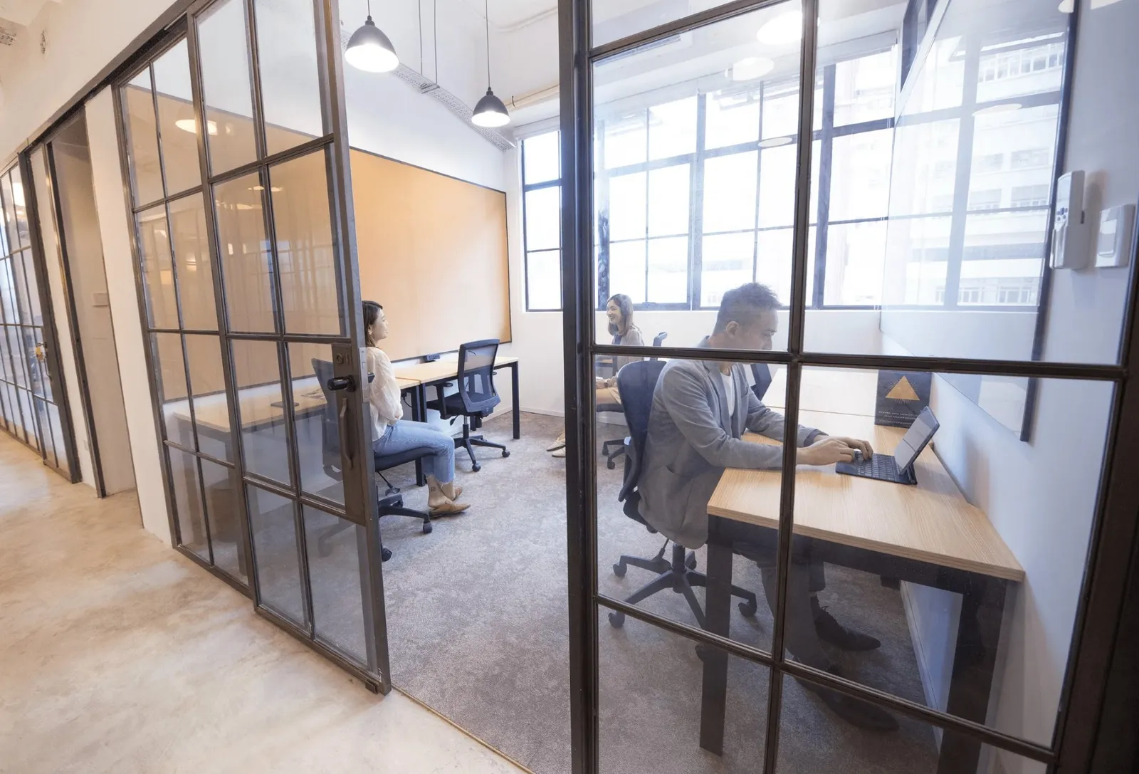 Metro Workspace at Remex Centre, Wong Chuk Hang, photo 2